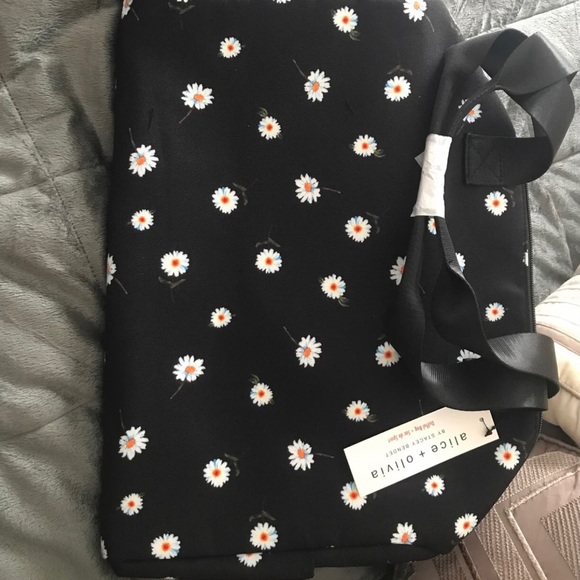 Alice + Olivia Daisy Duffle bag - Picture 2 of 3